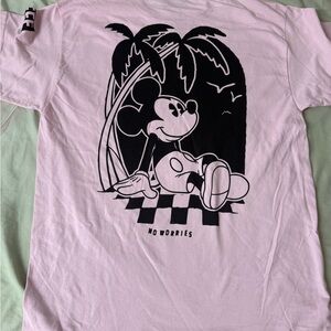 Pink T-Shirt with Mickey Mouse Graphic size large brand new NEFF